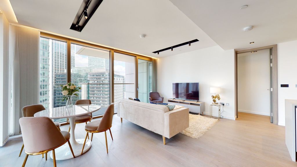 Property photo 2 of 37