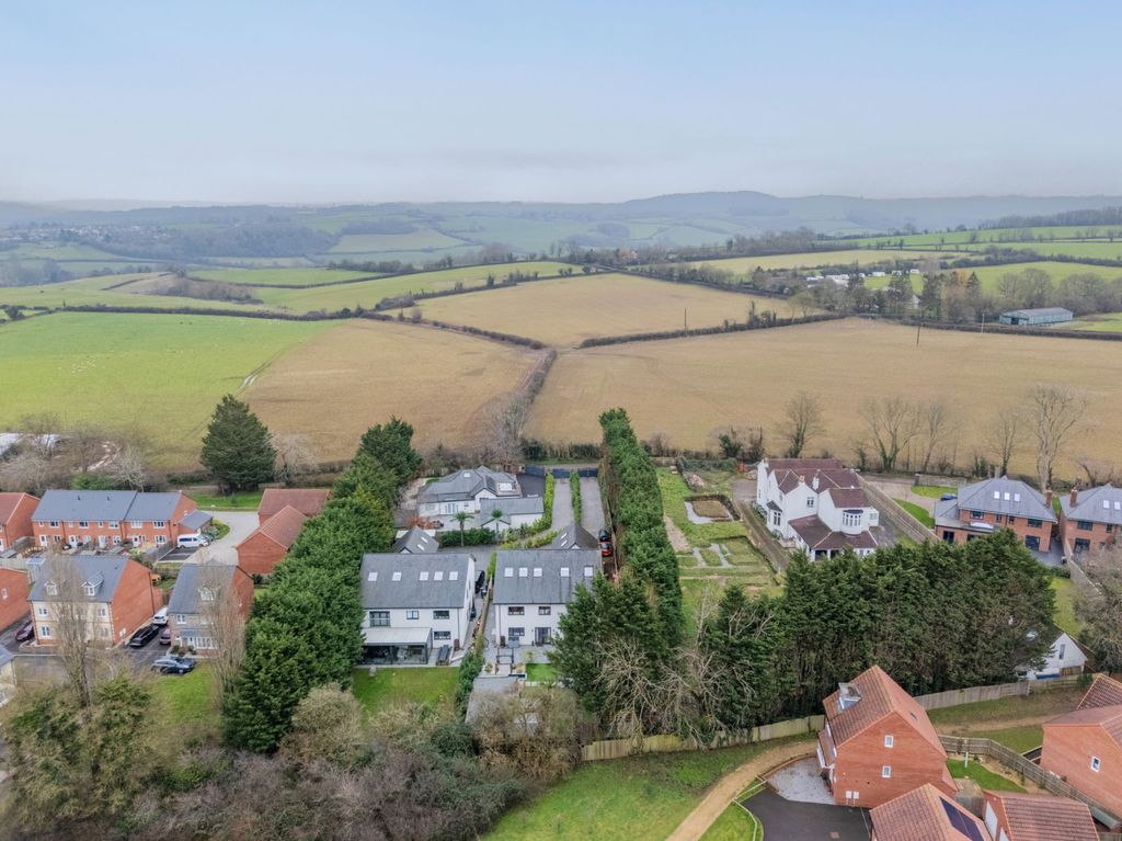 Property photo 1 of 53