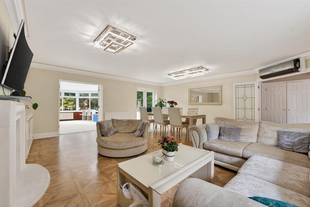 Property photo 3 of 33 176Irchesterroadweb_18.Jpg