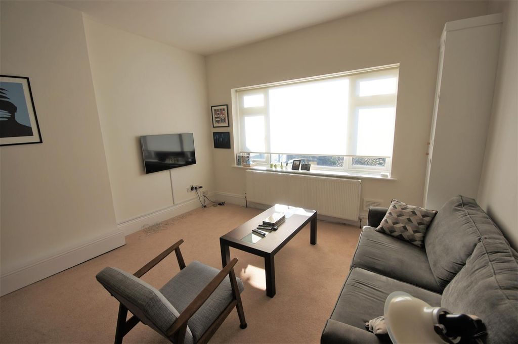 Property photo 3 of 14 Dsc08001-(2).Jpg