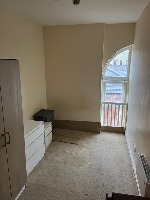 Property photo 3 of 6 Bedroom