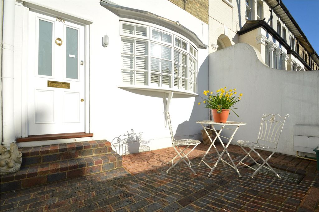 Property photo 1 of 8 Picture No. 12