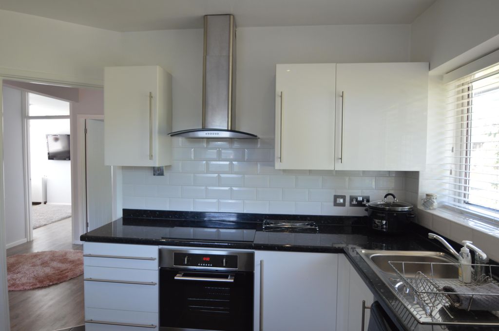 Property photo 3 of 22 Kitchen
