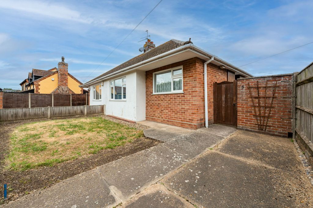 Property photo 1 of 11