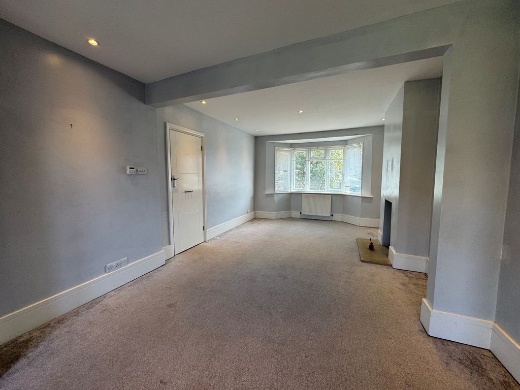 Property photo 3 of 13 Living Room