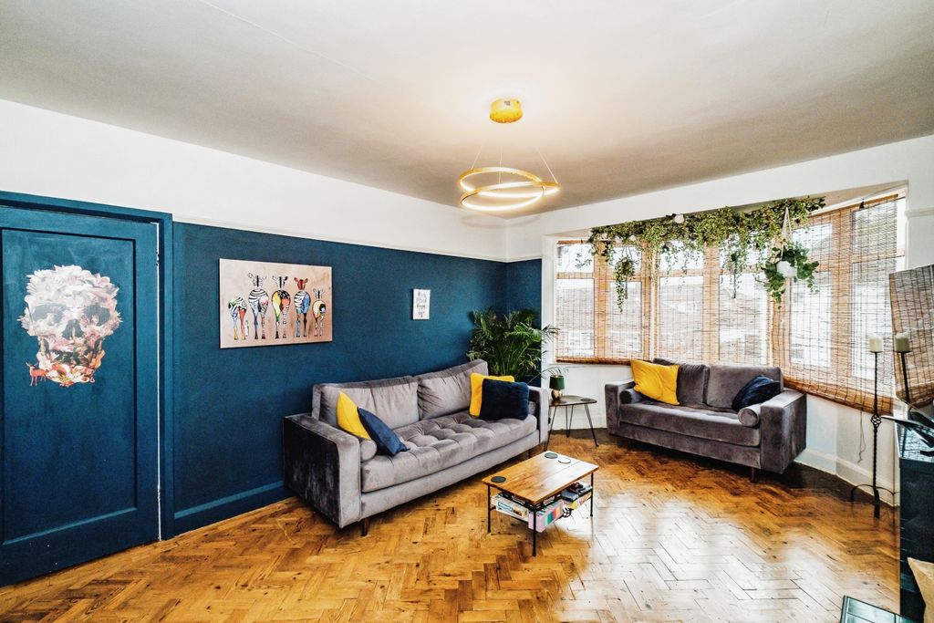 Property photo 2 of 16 Photography