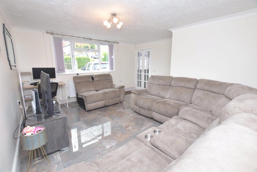 Property photo 3 of 18 Picture No. 02