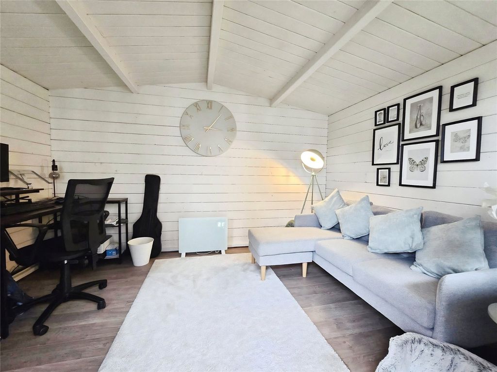 Property photo 3 of 12 Picture No. 03