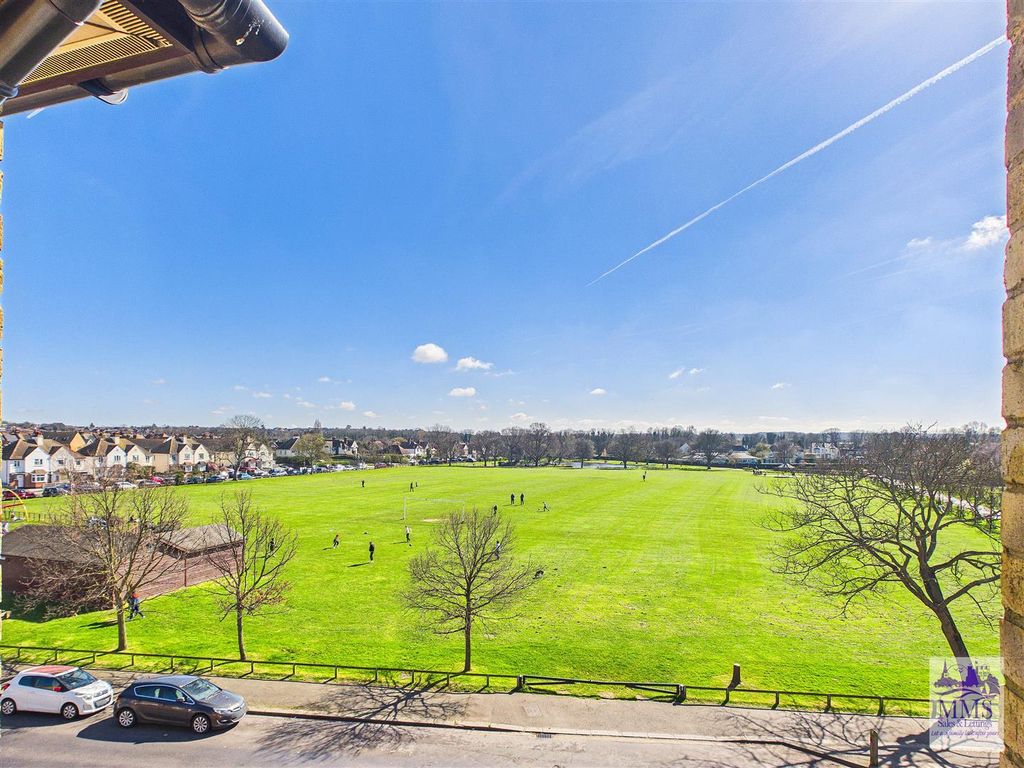 Property photo 2 of 12 Cam04098G0-Pr0185-Still002.Jpg