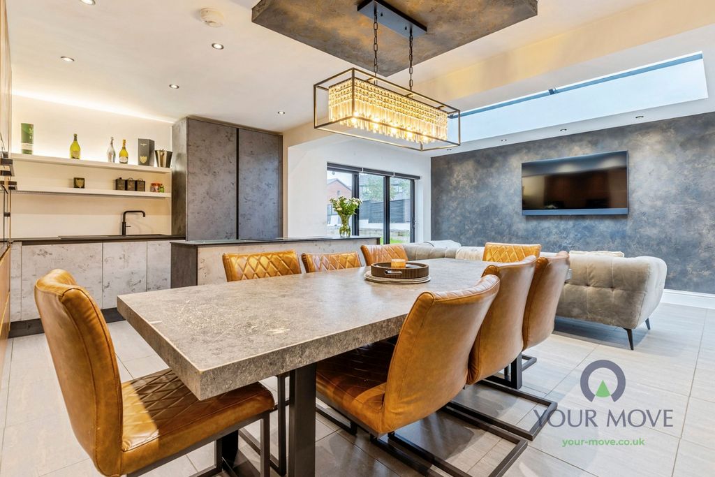 Property photo 3 of 16 Pbox-Img.Jpg