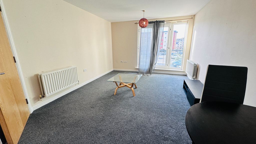Property photo 2 of 9