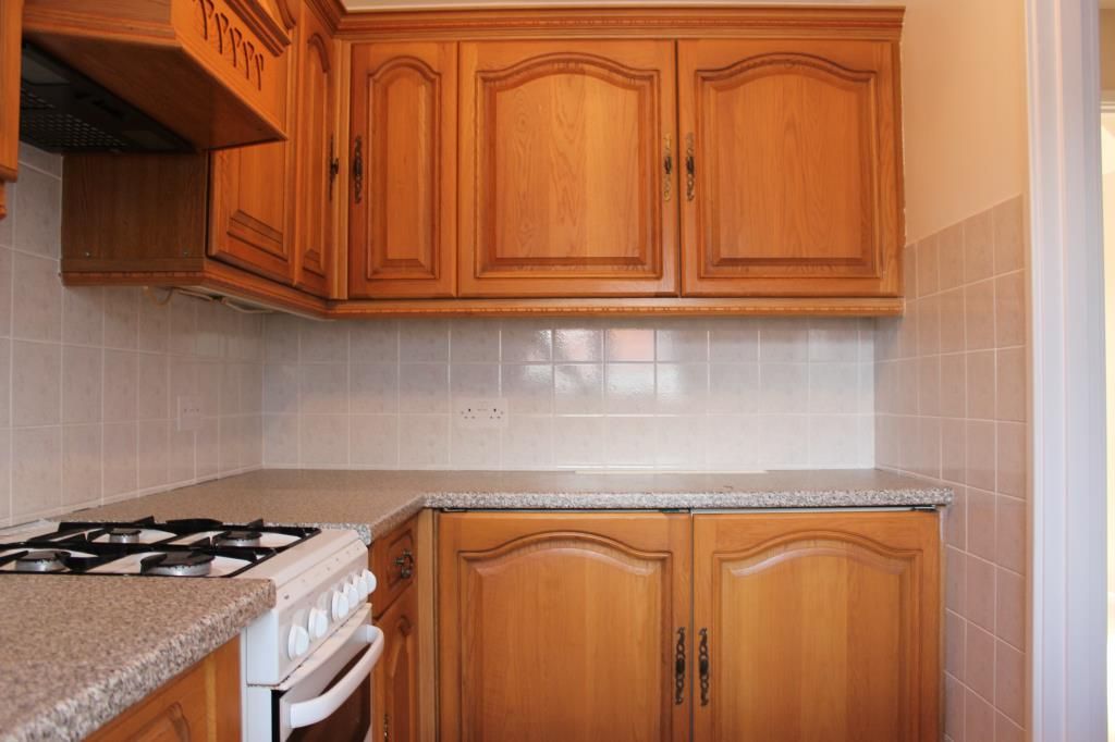 Property photo 2 of 9 Kitchen