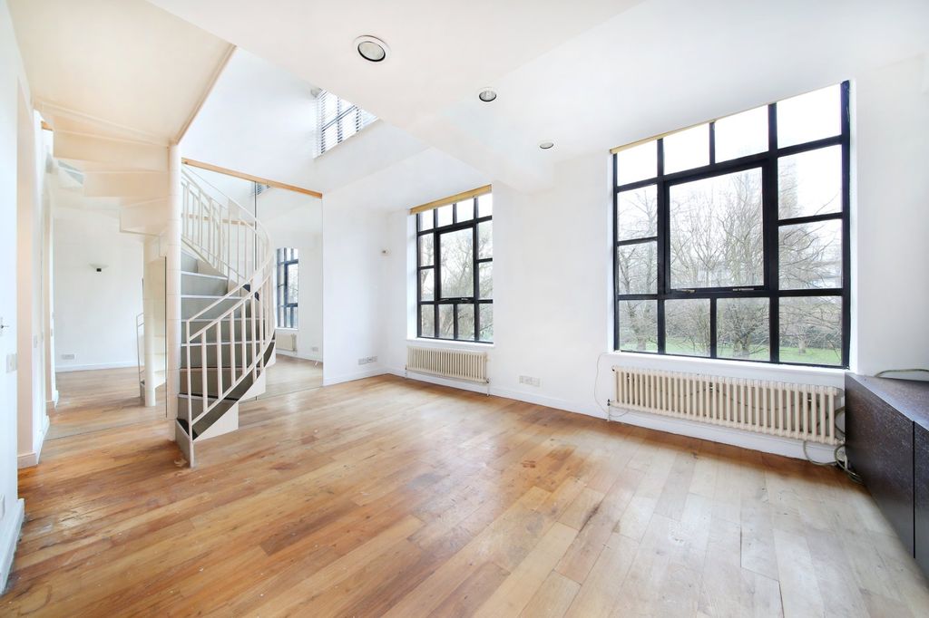 Property photo 3 of 22