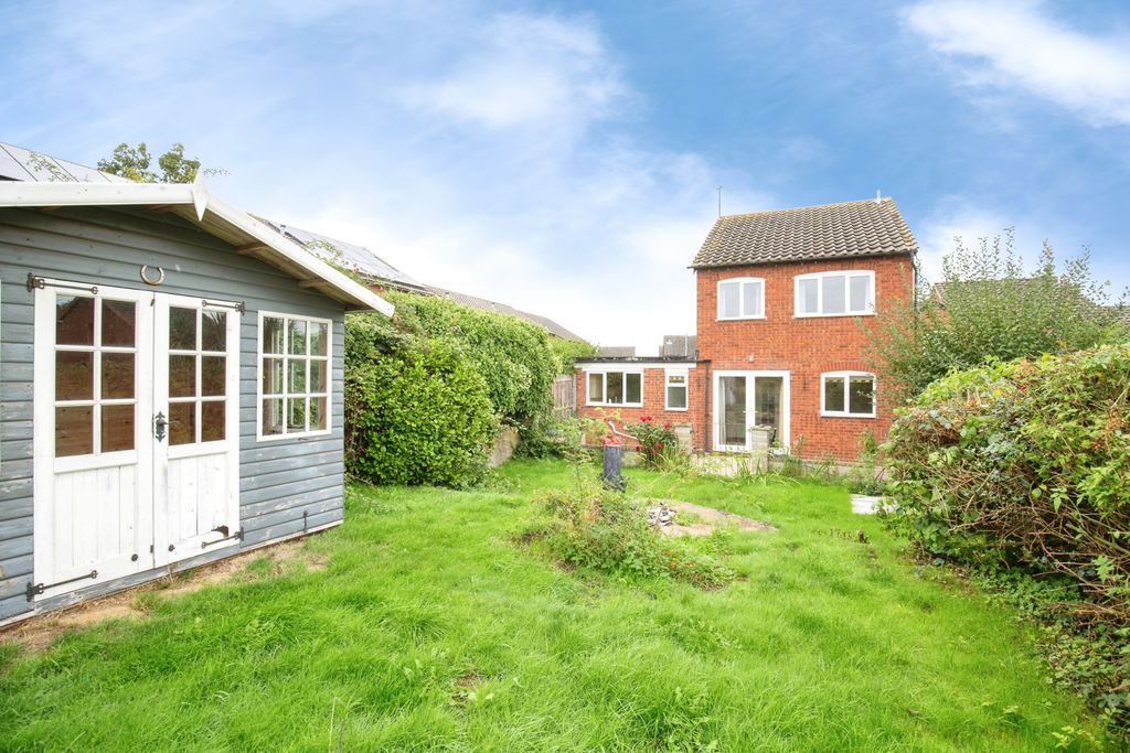 Property photo 2 of 24 Be2F8Bf0-Mw26-2844
