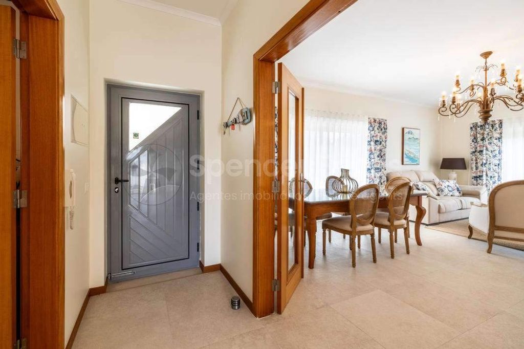 Property photo 3 of 36