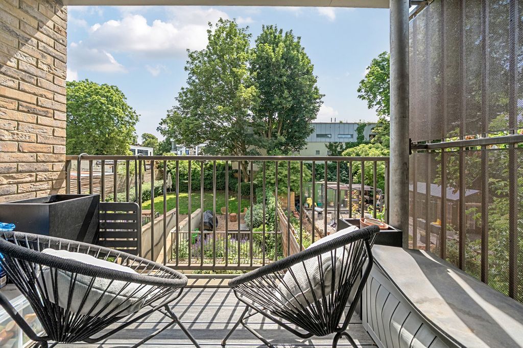 Property photo 2 of 22 1477948-18-6A3145...