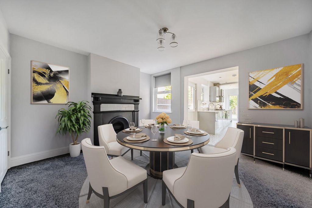 Property photo 3 of 18 Dining Room