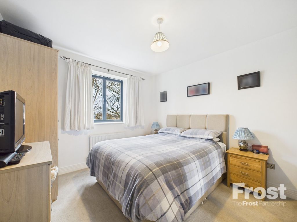 Property photo 2 of 7 Bedroom 1