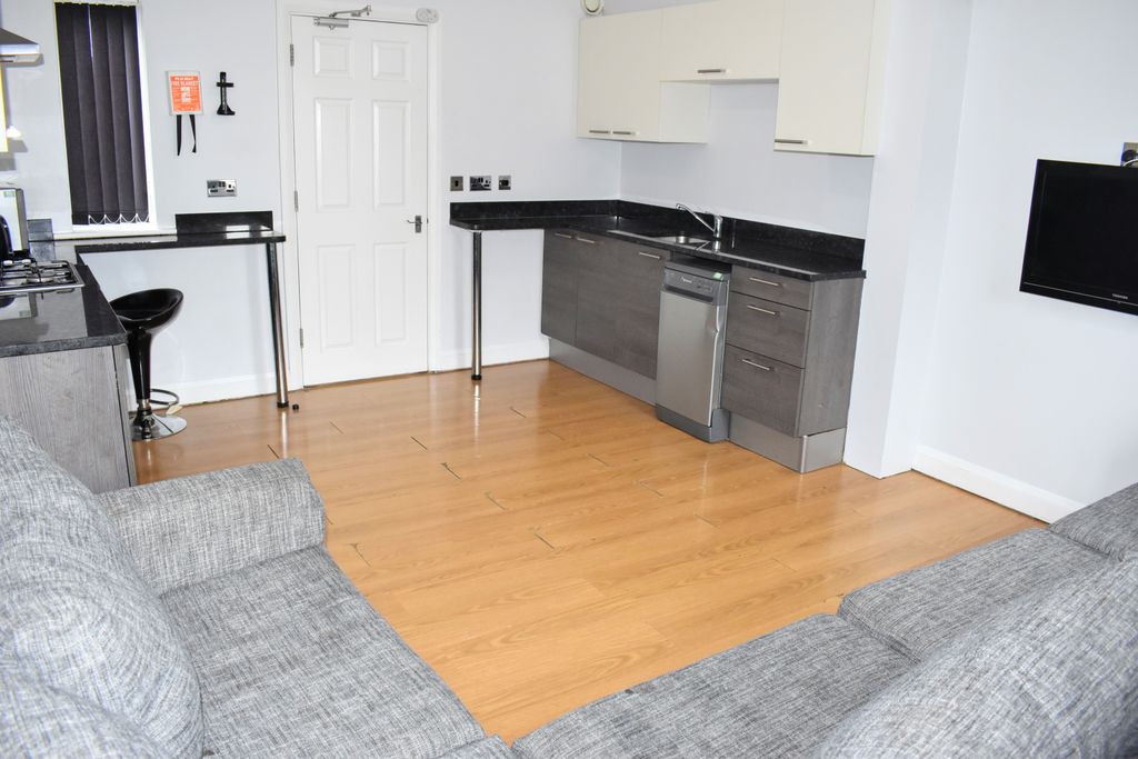 Property photo 1 of 17 Dsc_0428