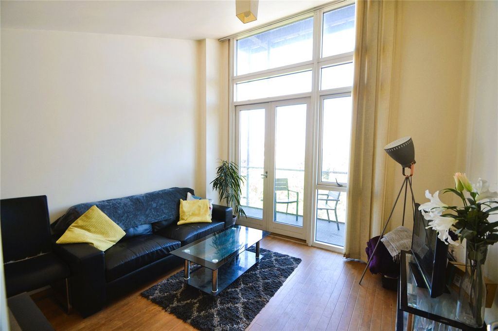 Property photo 2 of 10 Picture No. 04