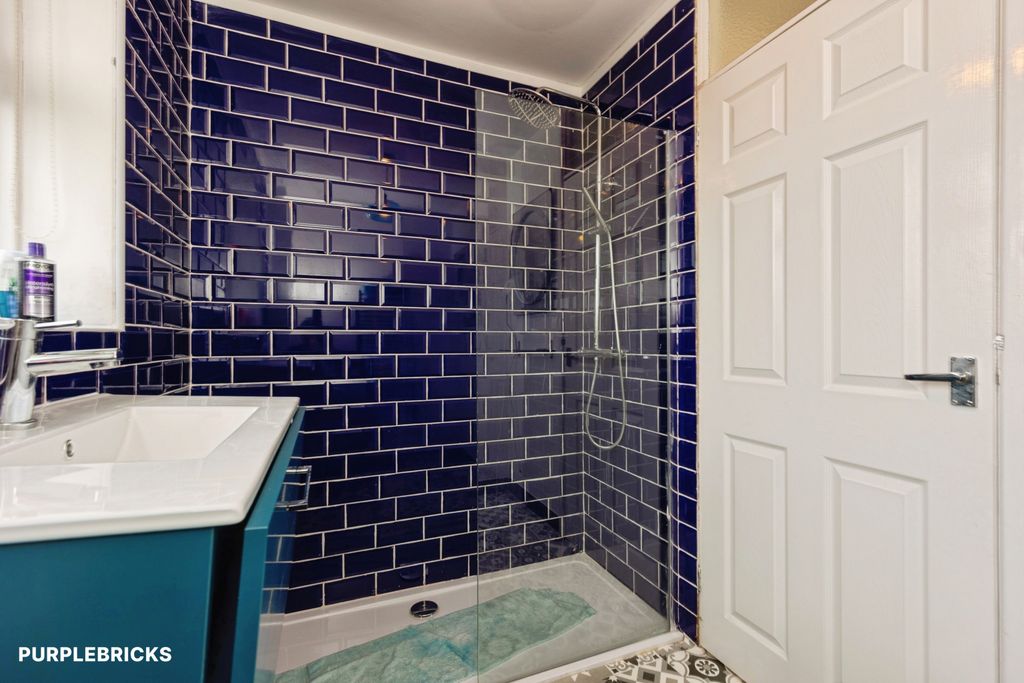 Property photo 3 of 36