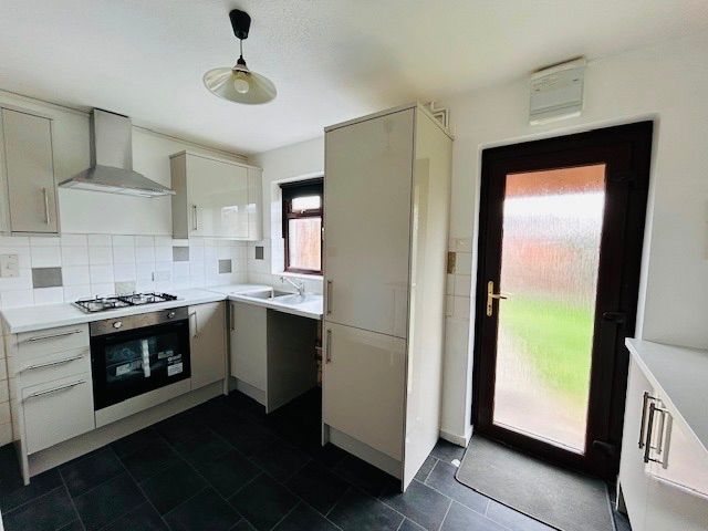 Additional image 4 of 2 bed semi-detached house to rentSt. Davids Way, Porthcawl CF36