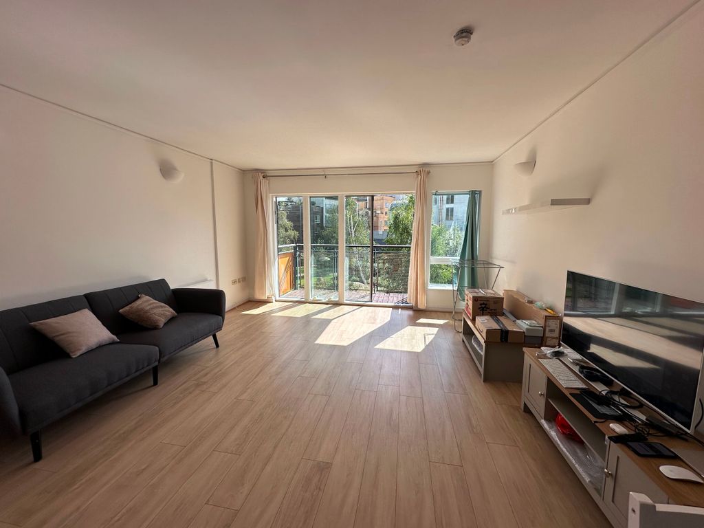 Property photo 2 of 37