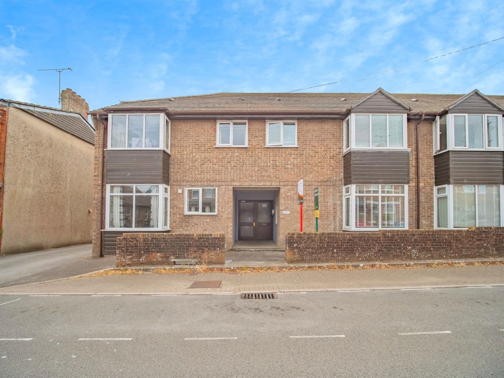 Property photo 1 of 17