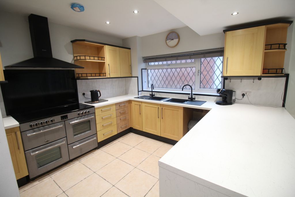 Property photo 3 of 11 Img_0305.Jpg