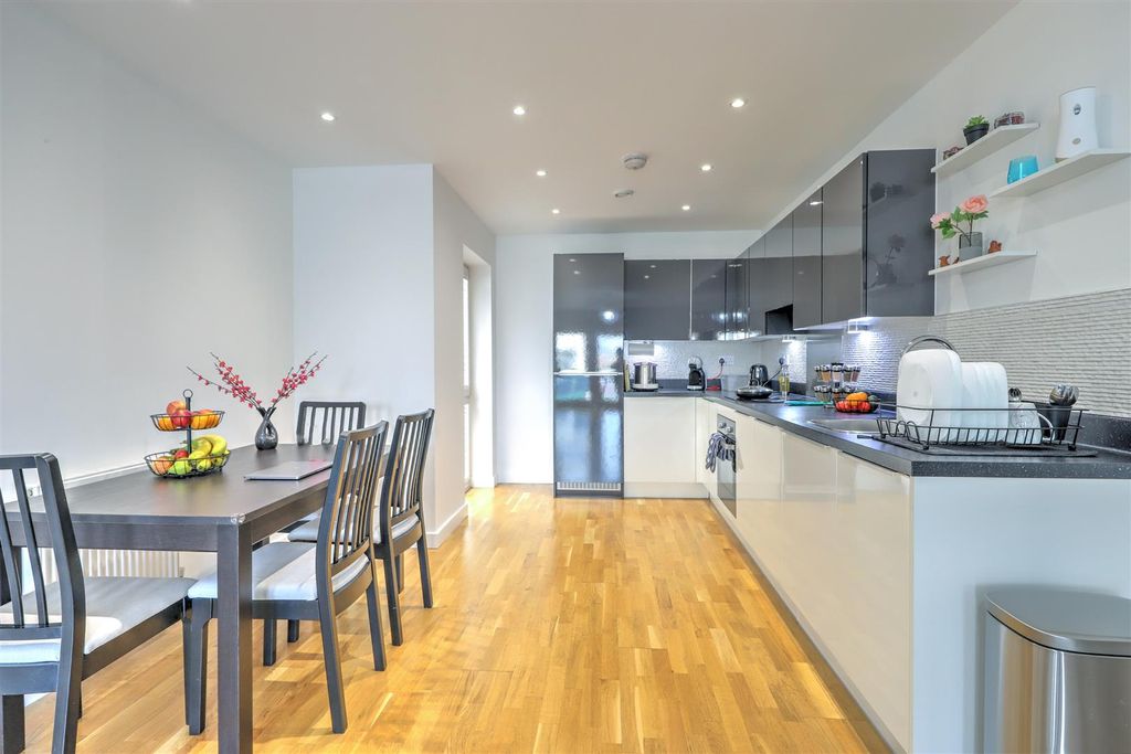 Property photo 2 of 14 Kitchen/Dining Area