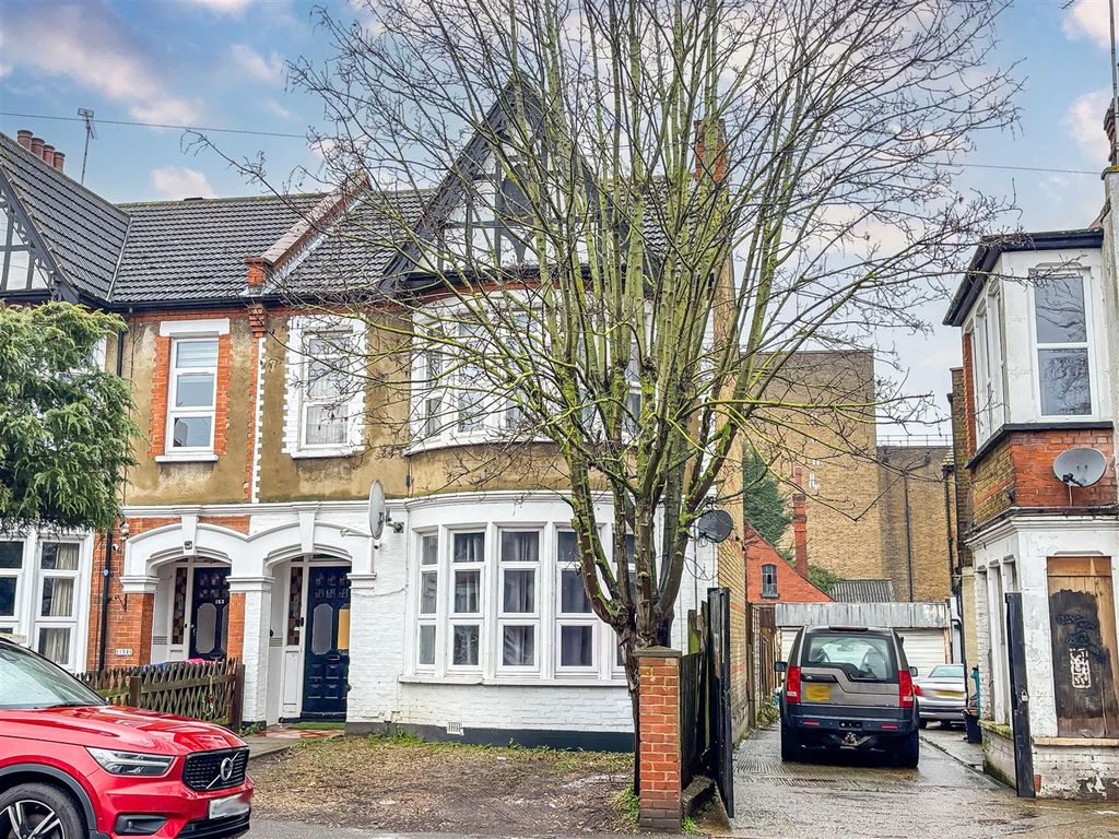 Property photo 1 of 11