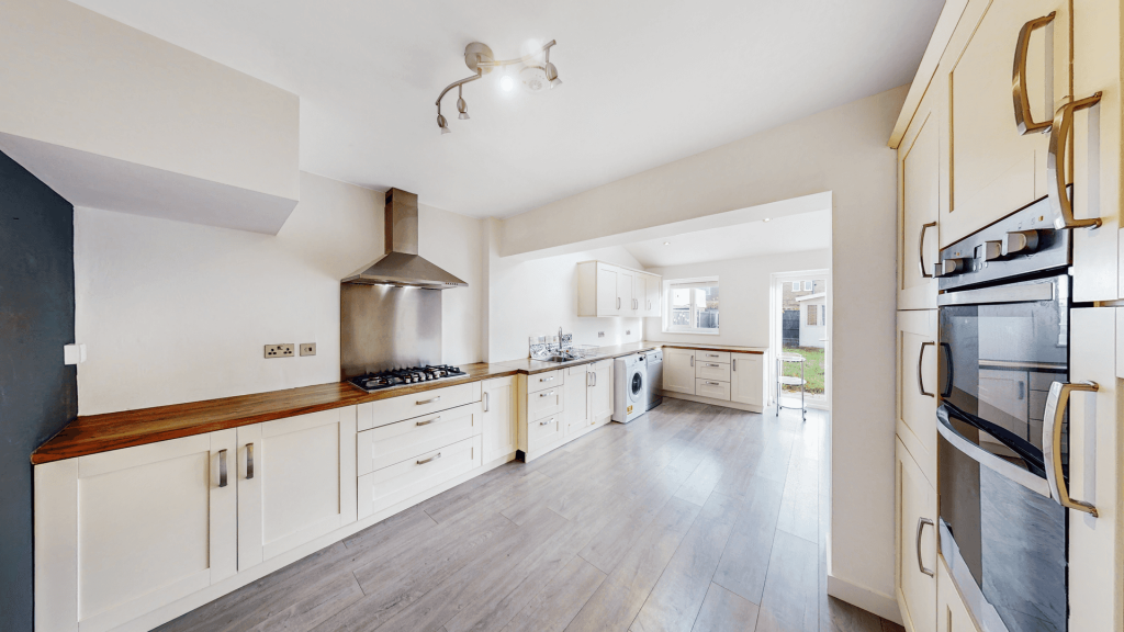Property photo 2 of 11 Picture No. 09