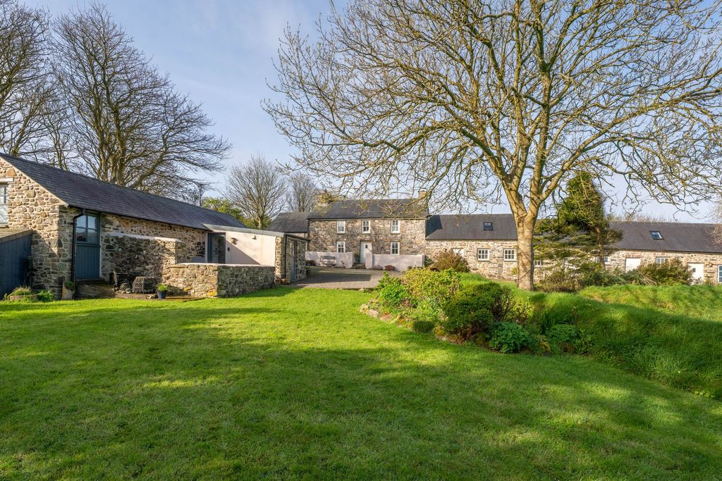Property photo 1 of 73