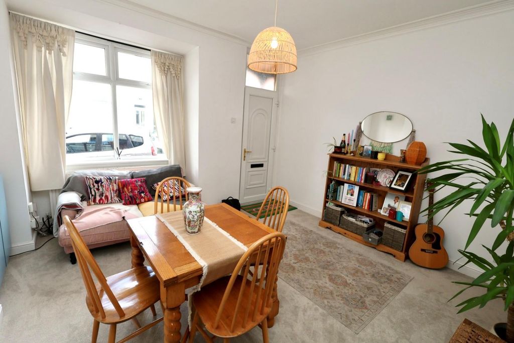 Property photo 3 of 14 10.Jpg