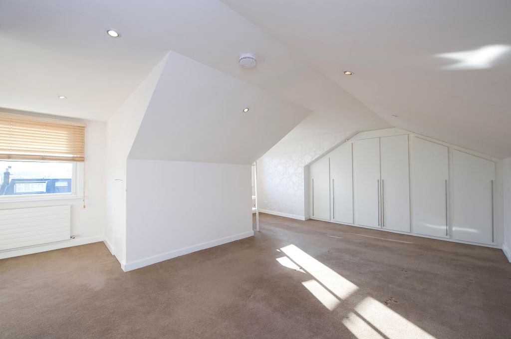 Property photo 1 of 7 A085i00000L95Vkaab_Lgo130108_01.Jpg