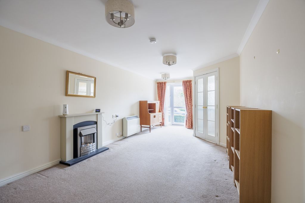 Property photo 2 of 22