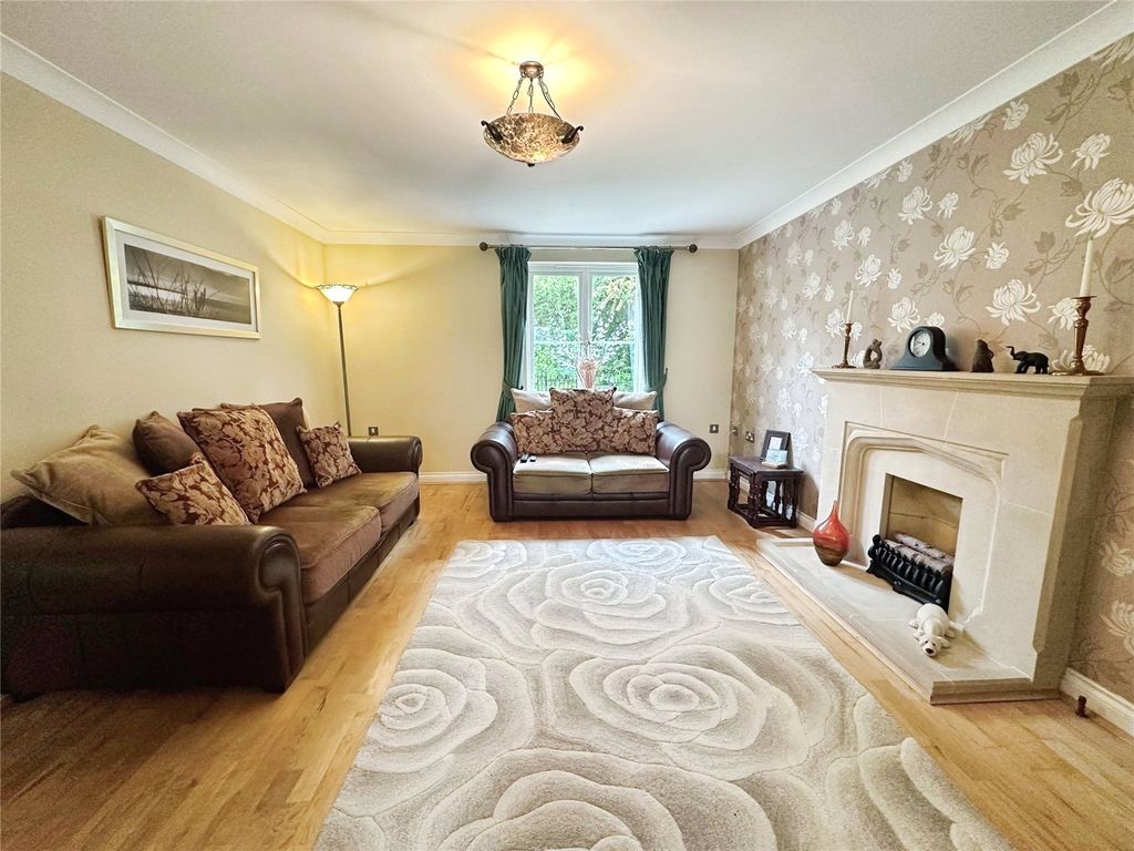 Property photo 3 of 16 Living Room