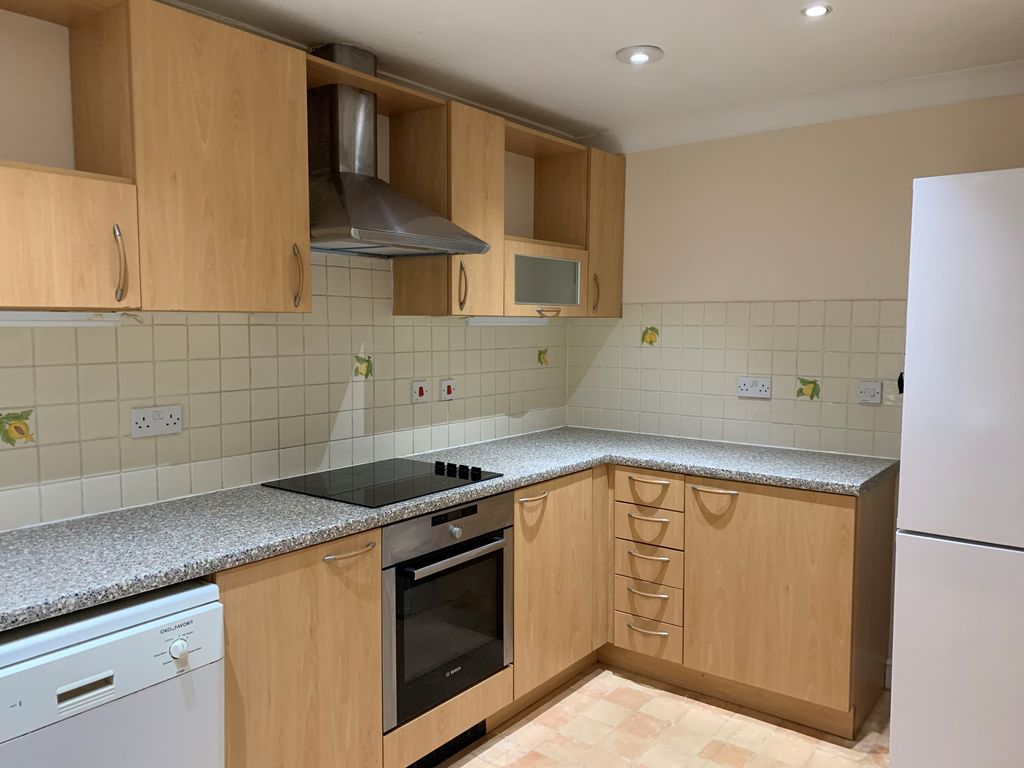 Property photo 3 of 8 Alt Kitchen