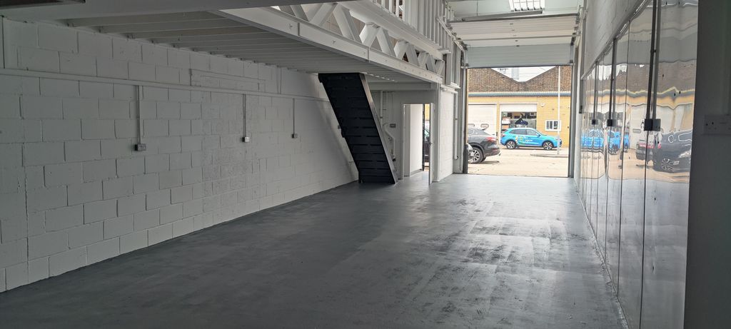 Property photo 2 of 4