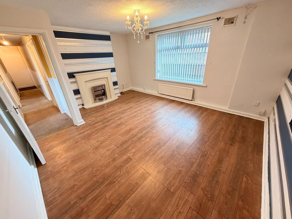 Property photo 3 of 16 Lounge/Dining Room