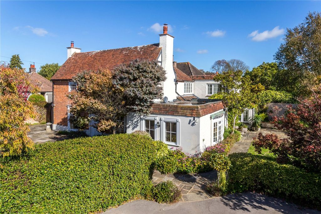 Property photo 3 of 48 House. Partnership