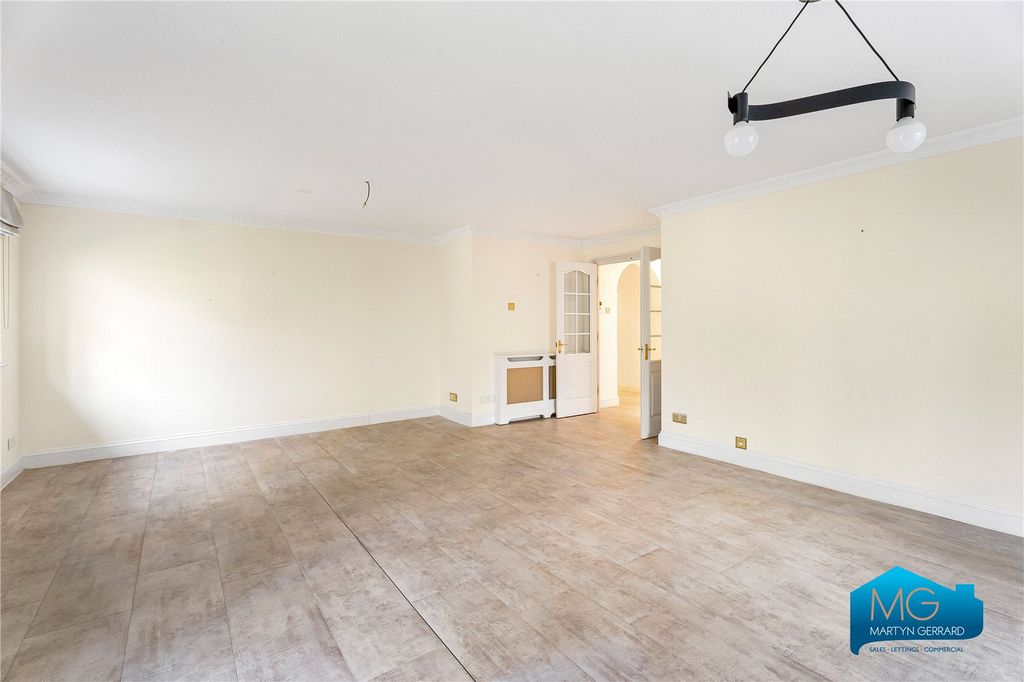 Property photo 3 of 19 Picture No. 05