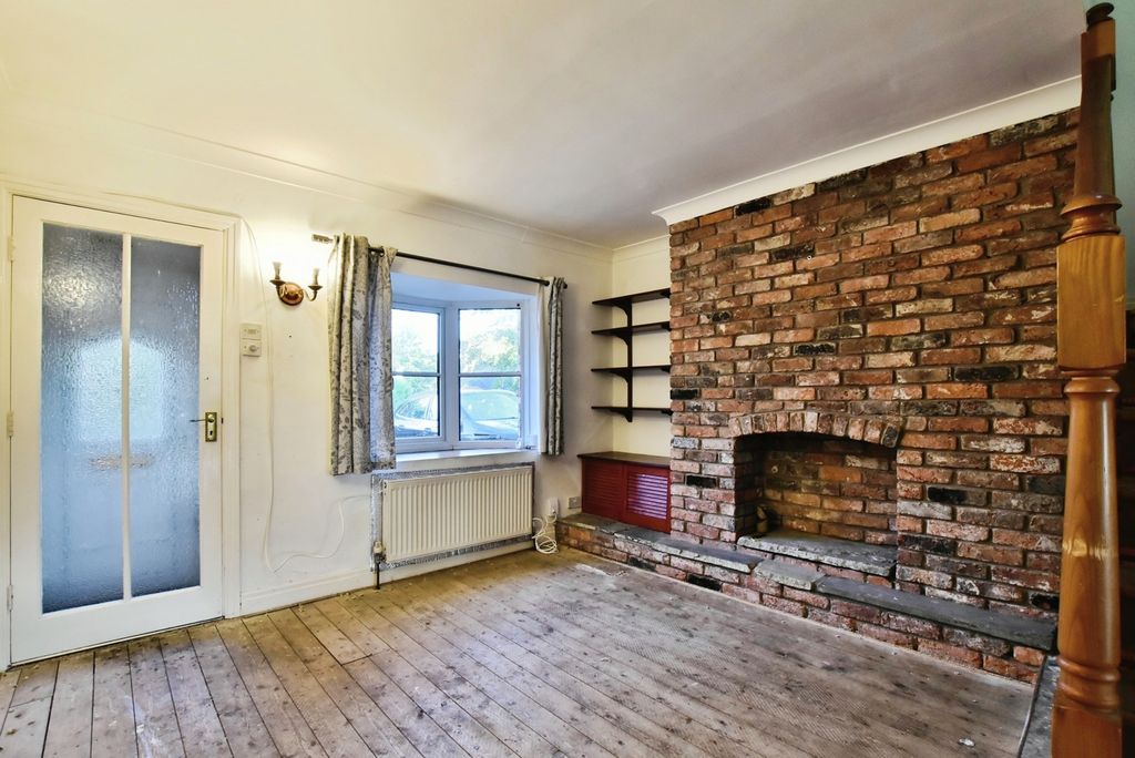 Property photo 3 of 17 Photo