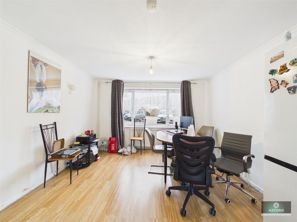 Property photo 3 of 10 Cam02067G0-Pr0198-Still002.Jpg