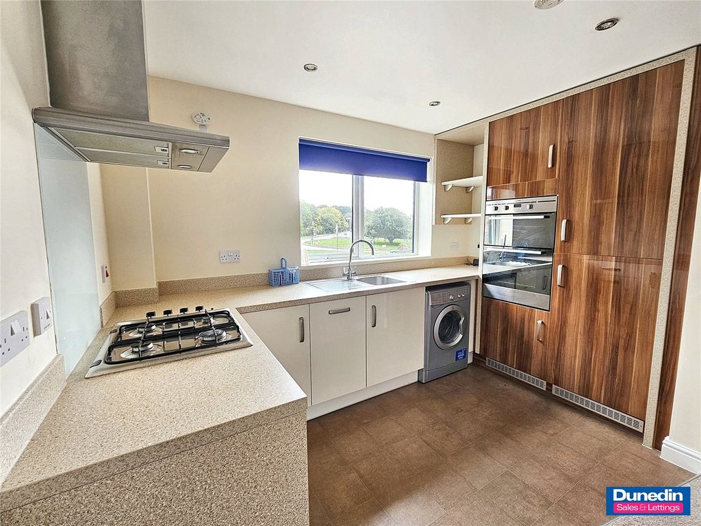 Property photo 3 of 9 Picture No. 14