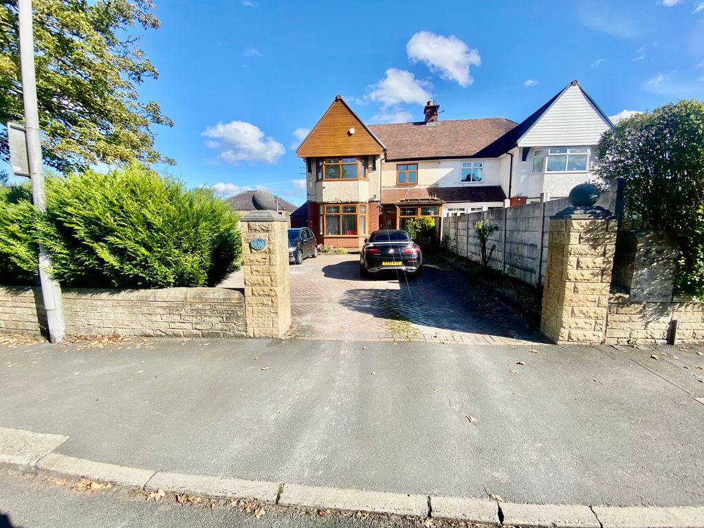 Property photo 2 of 36