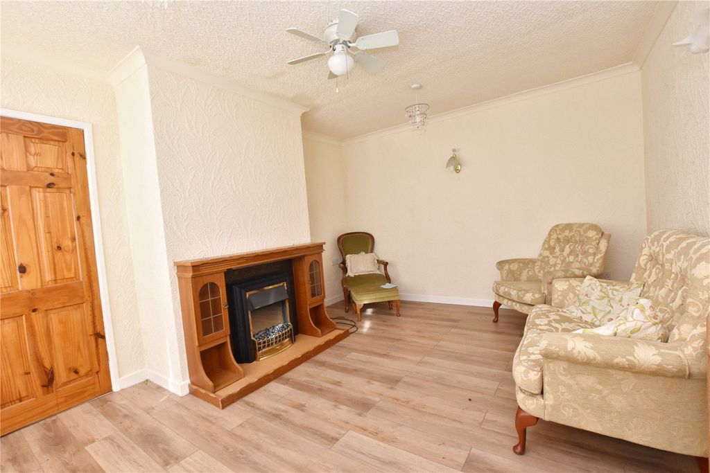 Property photo 3 of 22 Picture No. 03