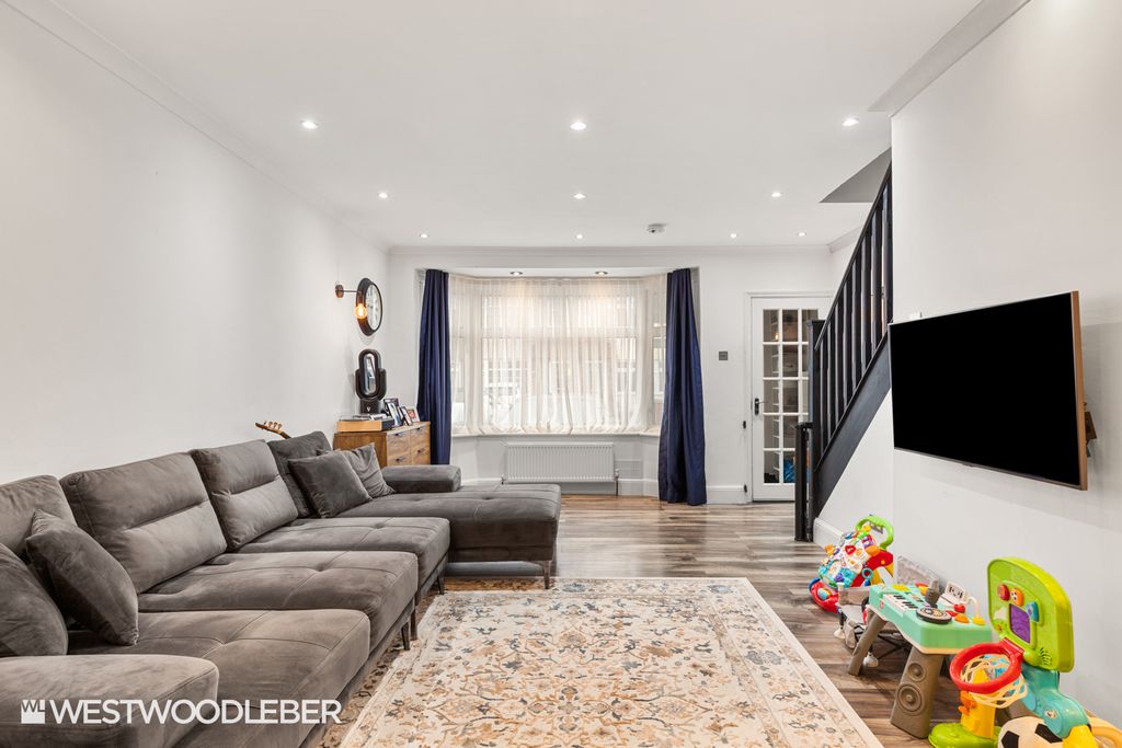 Property photo 3 of 14 Riveravenue_6