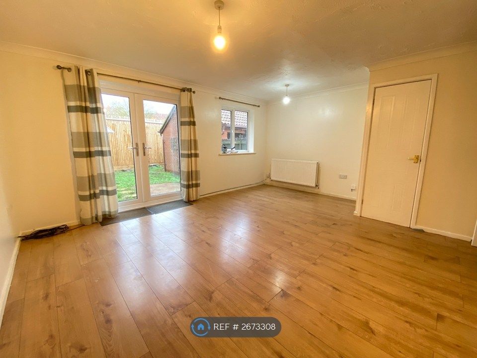 Property photo 3 of 7 Lounge