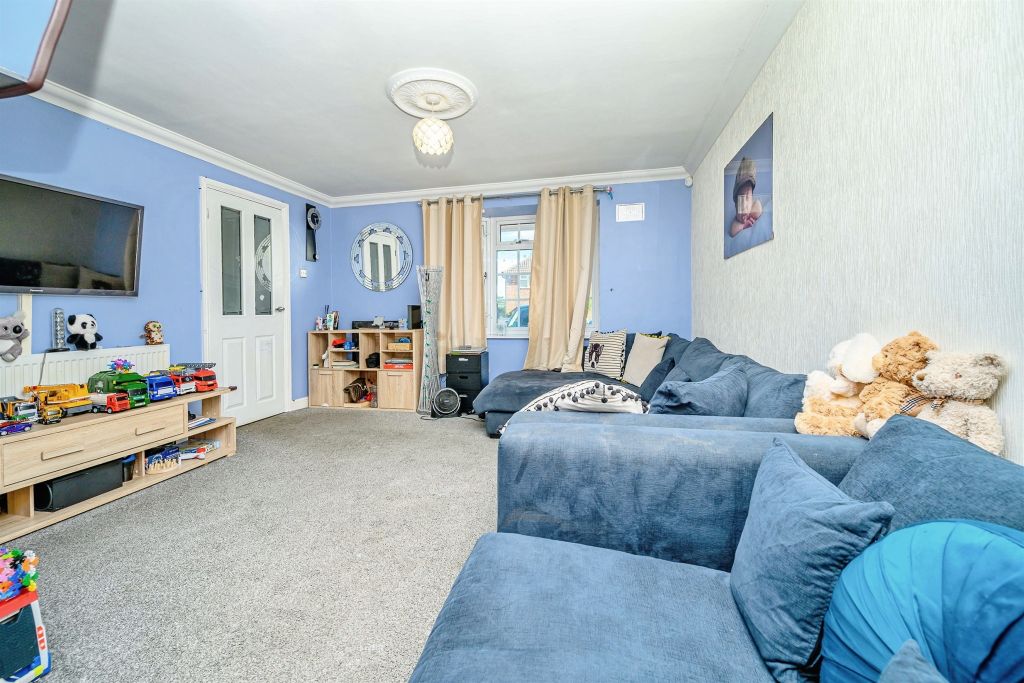Property photo 2 of 21